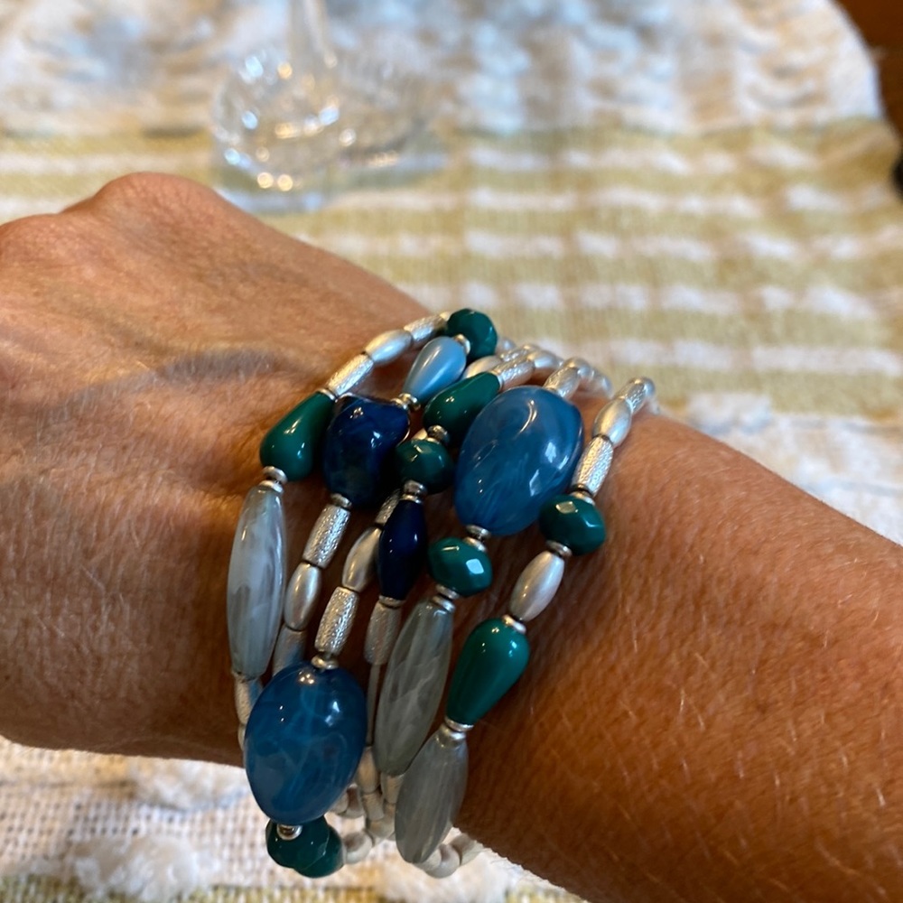Lia sophia Waterfront genuine mother of pearl stretch bracelets set of 6